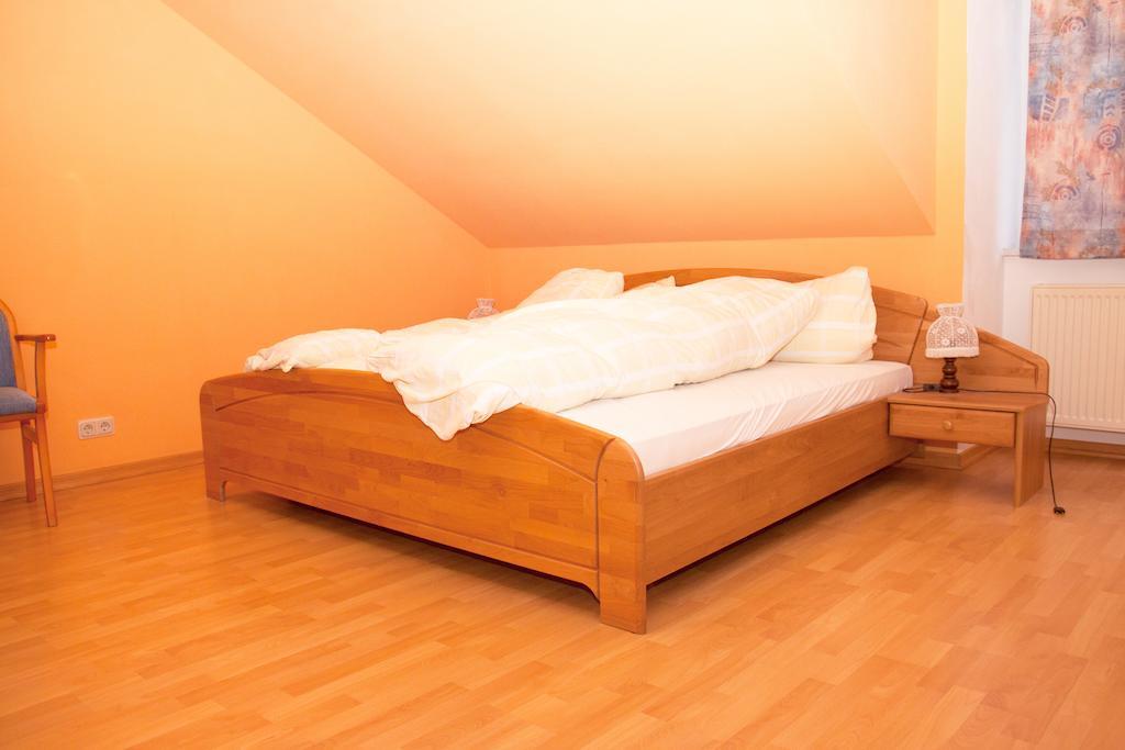 Ferienwohnungen Beckingen Room photo
